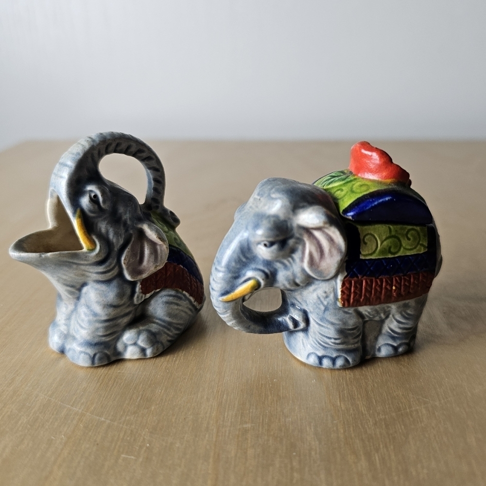Vintage Ceramic Tiny Circus Elephant Creamer and Sugar Set - Picture 6 of 8